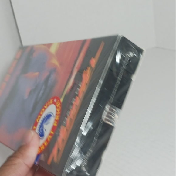 Days of Thunder 1990 VHS Tom Cruise Video 1990 NEW/SEALED PARAMOUNT PICTURES - Picture 2 of 6